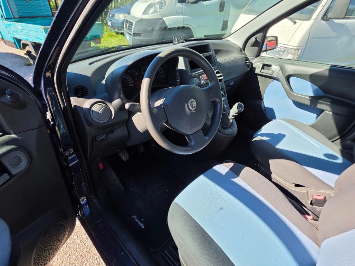 FIAT PANDA 1.2 77CV  METANO - immagine 3
