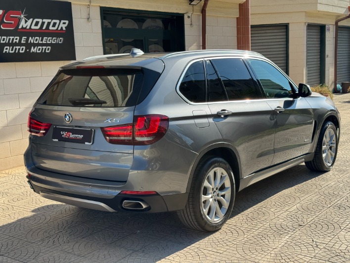 BMW X5 XDRIVE 30D LUXURY 249CV AUTO - immagine 3