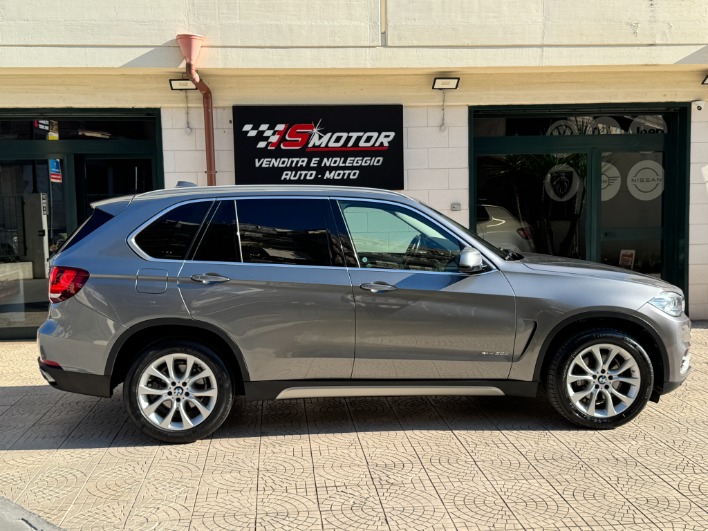 BMW X5 XDRIVE 30D LUXURY 249CV AUTO - immagine 4