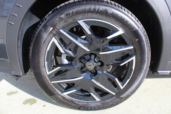 PEUGEOT 3008 Hybrid 145 e-DCS6 GT - immagine 4