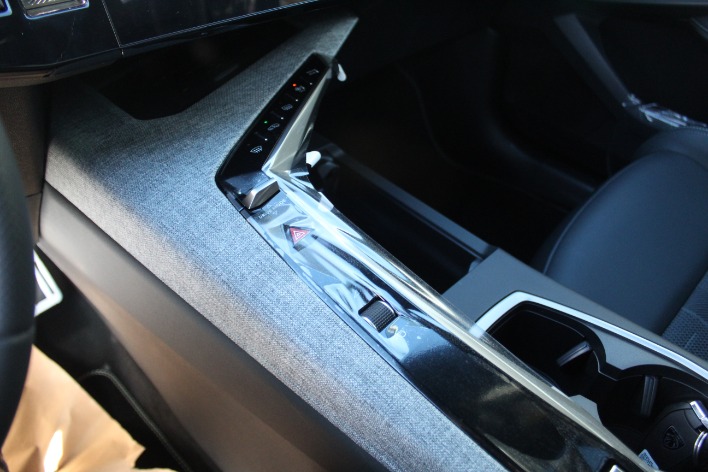 PEUGEOT 3008 Hybrid 145 e-DCS6 GT - immagine 10