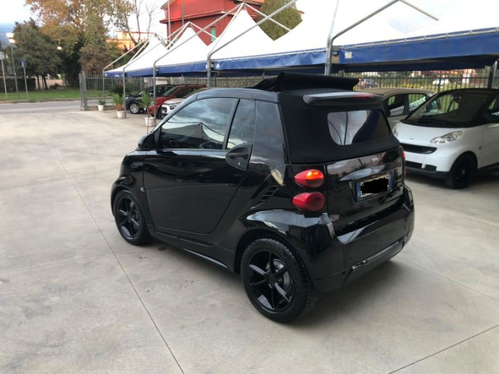 Smart ForTwo 1000 52 kW MHD cabrio 2011 - immagine 3