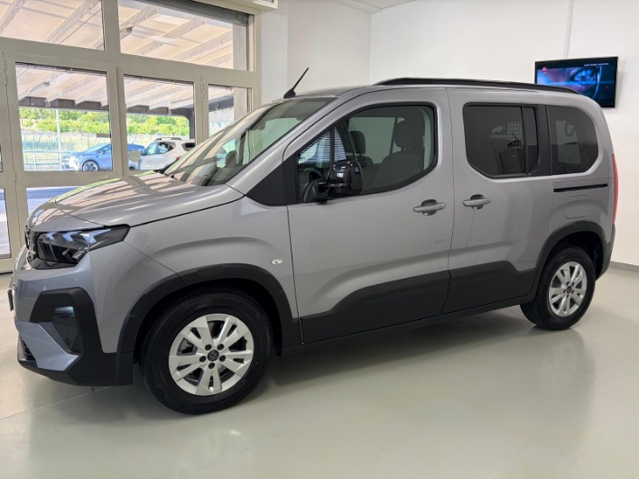 Peugeot Rifter 1.5 bluehdi Allure 100CV AUTOCARRO 5POSTI - immagine 7